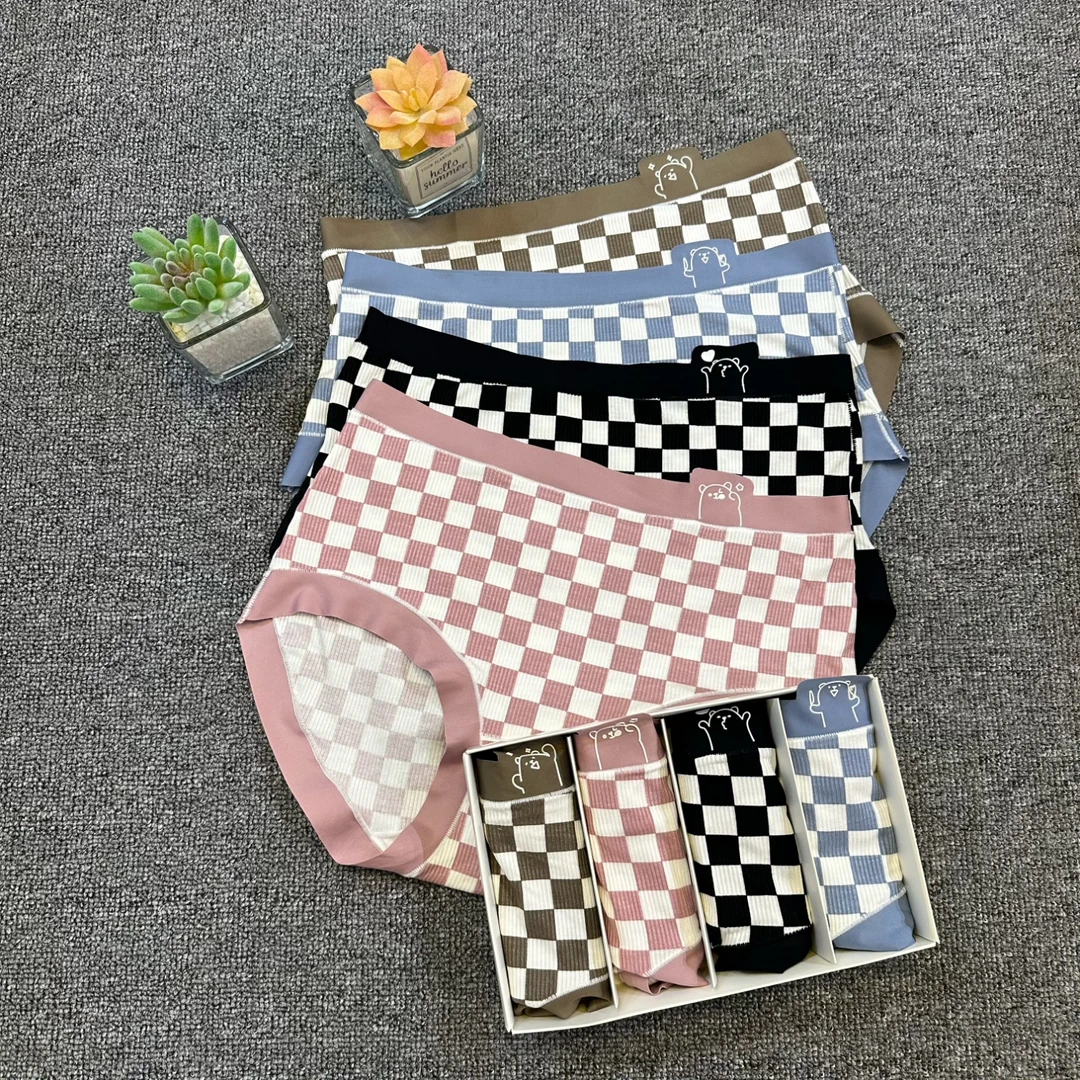0627  棉品时尚棋盘格系列，棉品面料高弹舒适亲肤透气女士内裤