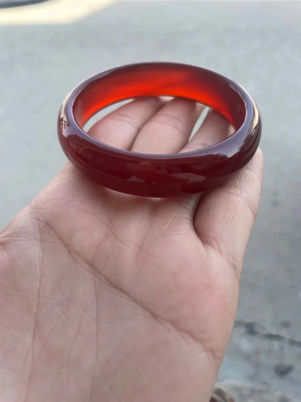 高品牛血红冰红精美时尚气质百搭款手镯