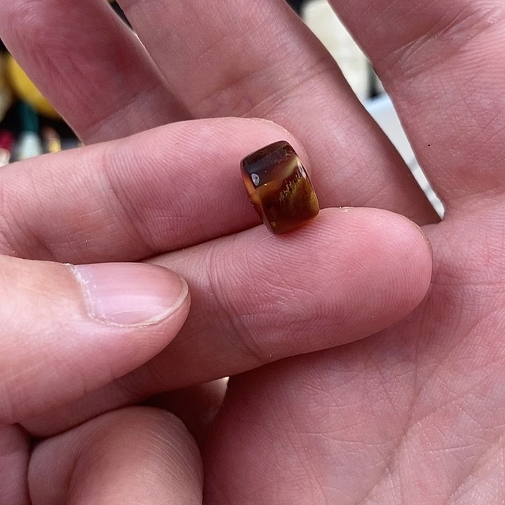 琥珀裸石未镶嵌hhhhbhbbbbhh