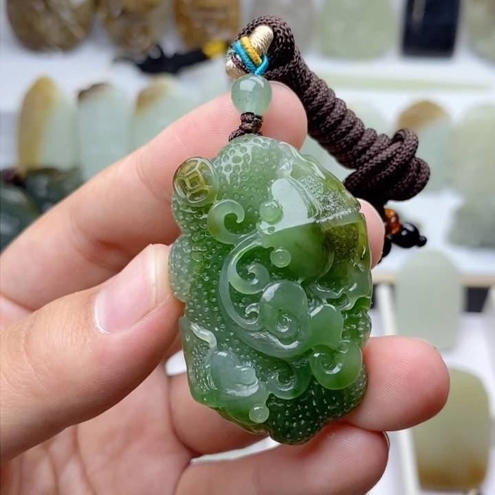 和田玉（碧玉）颈饰未镶嵌