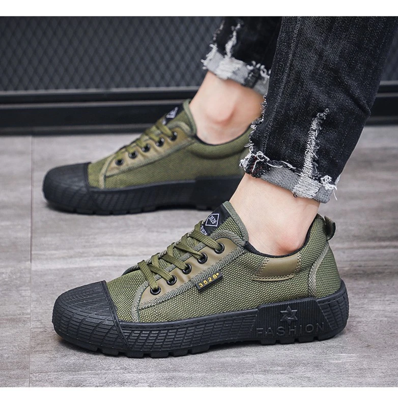 登山防滑男鞋迷彩低帮夏季薄款系带模压帆布黄胶鞋劳保户外球鞋