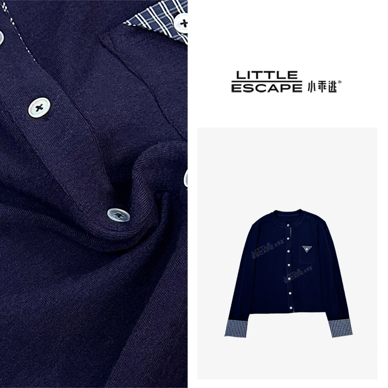 小乖逃X休闲时尚三角深蓝色衬衫上衣翻领开衫格子袖净色长袖