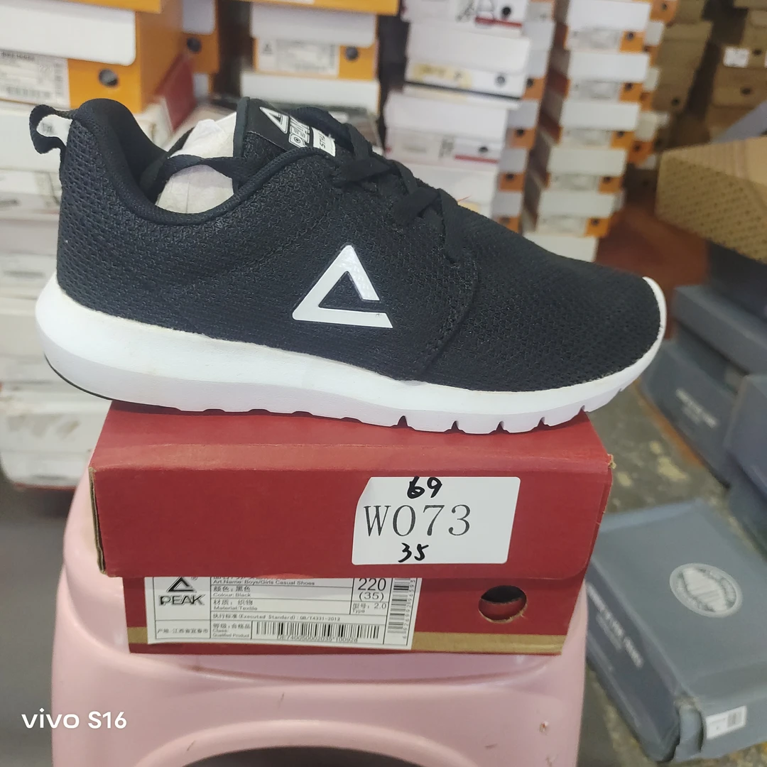 单款-运动鞋-W073