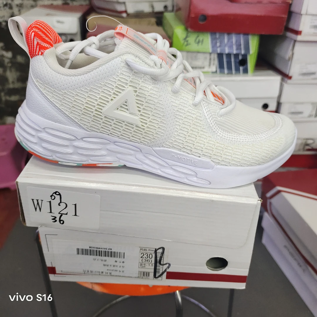 单款-运动鞋-W121