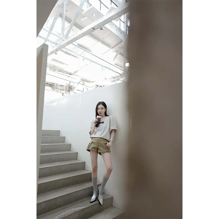 ANNA MOOER · 设计师品牌24夏季灰色刺绣LOGO短袖T恤 AM62Z05