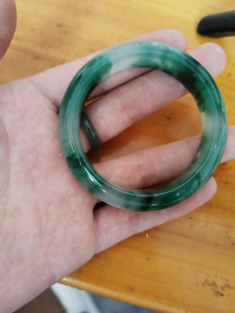 123独龙玉手镯专拍链接