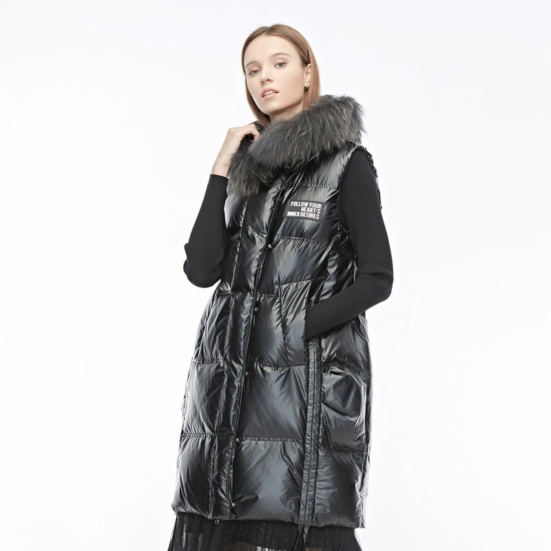 sdeer圣迪奥女装时尚休闲高领连帽字母贴布飘带羽绒背心S19481605