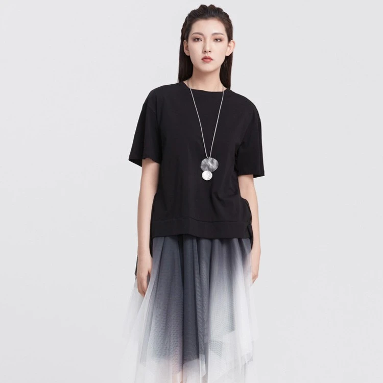 圣迪奥女装时尚休闲百搭圆领网纱渐变拼接通勤不规则T恤S22280139