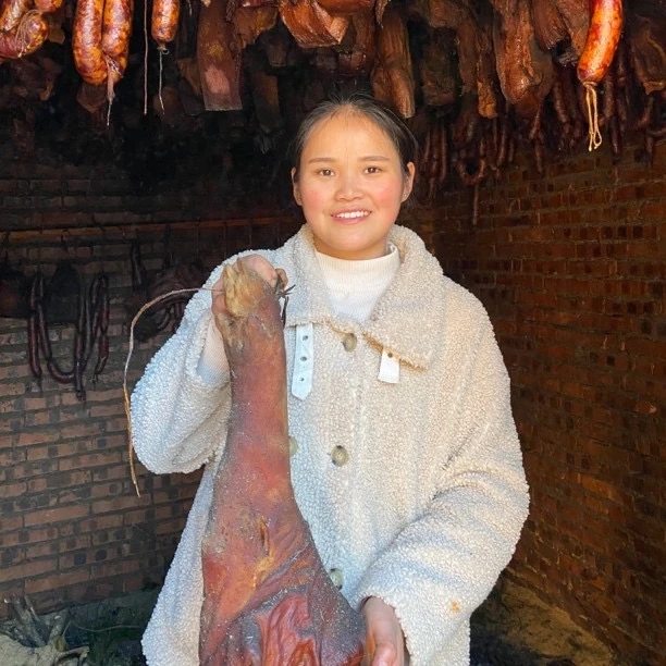 【直播现称所拍即所得】四川农家土猪粮食猪腊猪脚