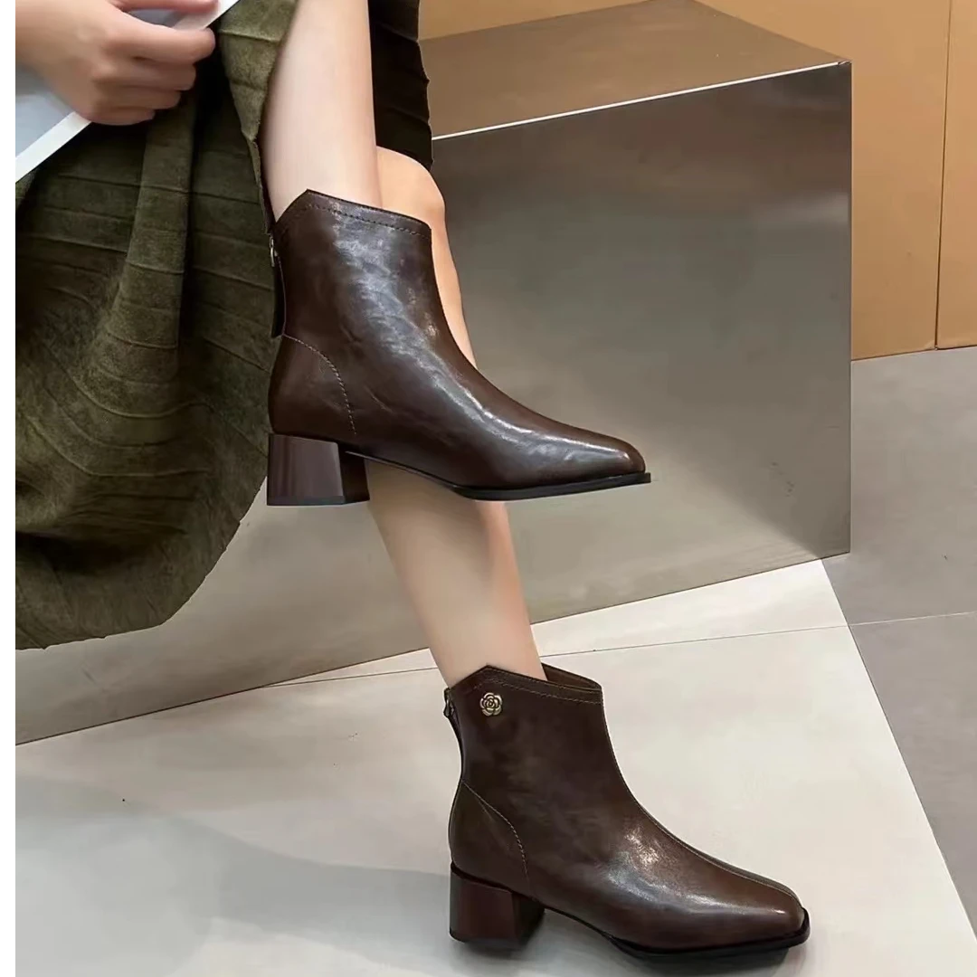 秋季新款时尚秋靴靴子女时尚粗跟方头女短靴246601