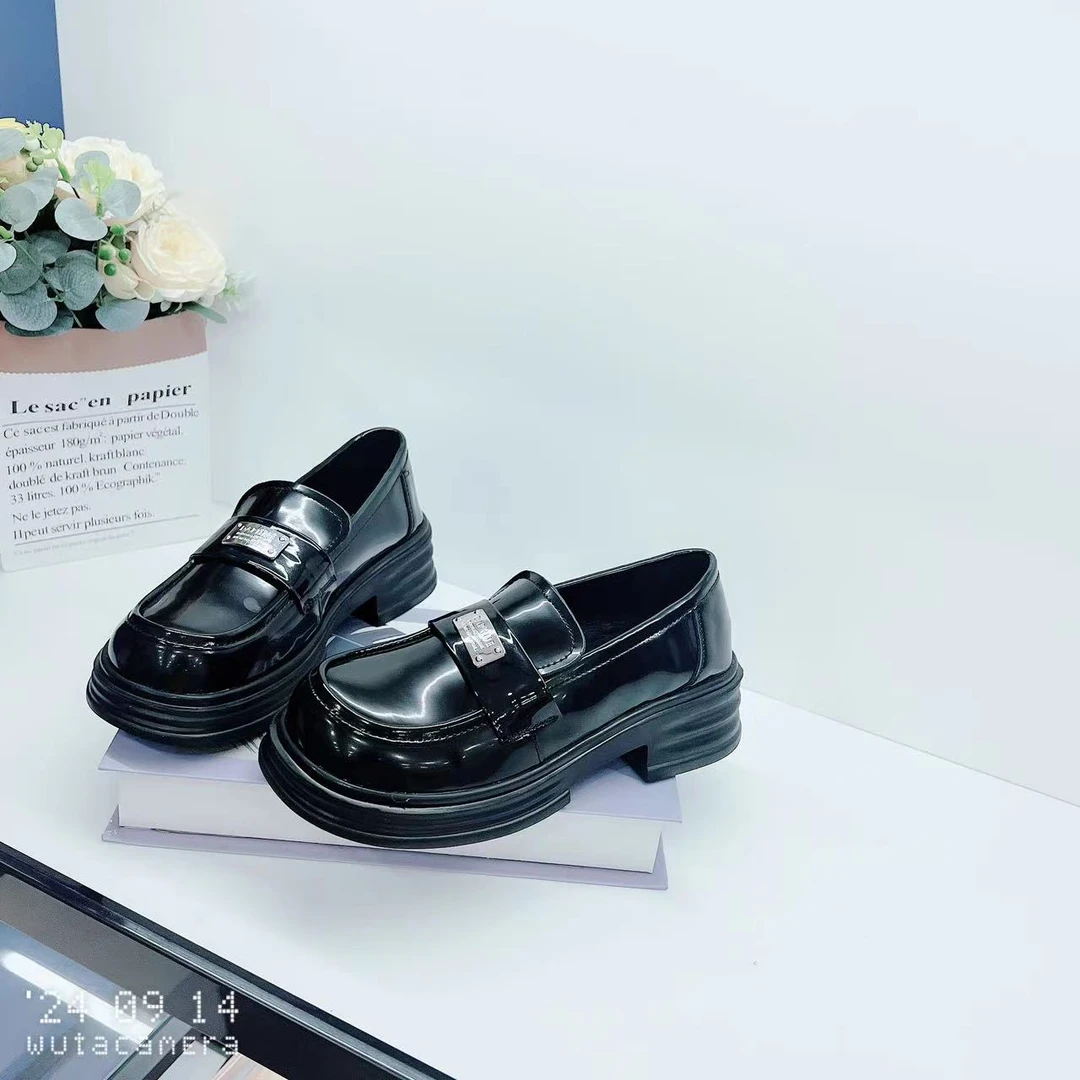 新款时尚平底复古英伦真皮风方头学院厚底乐福鞋2088