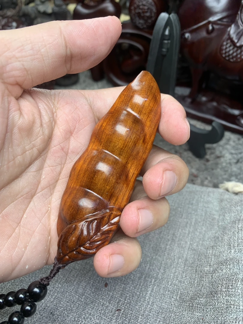 四季豆   手把件