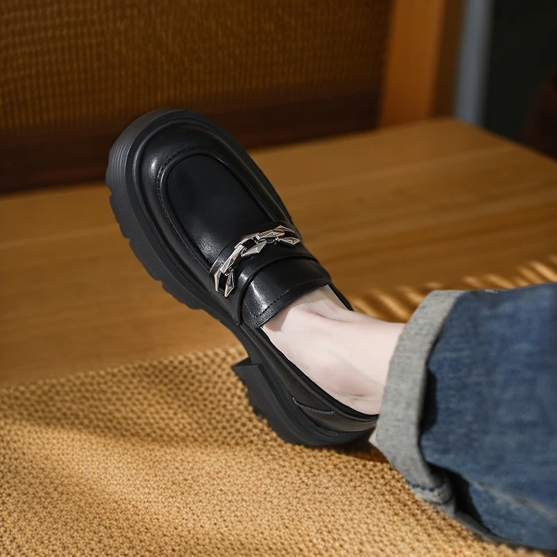 2025新款真皮乐福鞋一脚蹬厚底圆头黑色英伦风百搭时尚金属扣