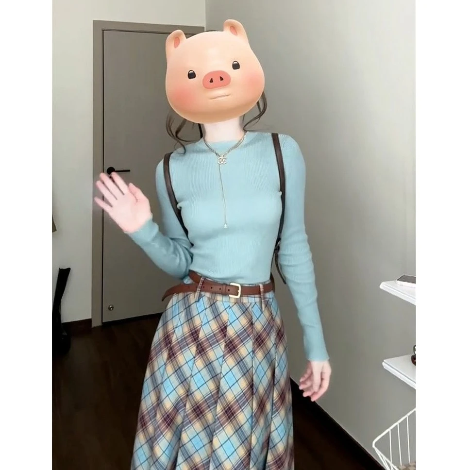 秋季温柔系穿搭女2024新款韩版减龄针织上衣气质格纹半身裙两件套