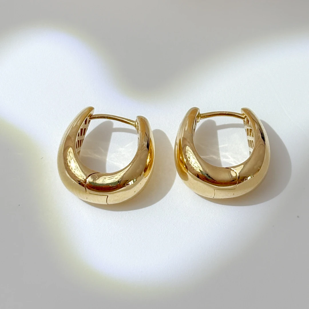 裕璨 18k金赫本实心水滴耳扣极简复古金色耳环轻奢高级感水滴耳扣