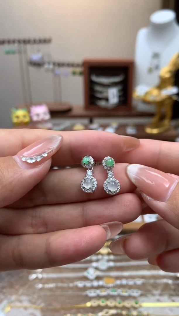 【闪购商品】翡翠耳饰银S925镶嵌蛋面耳钉