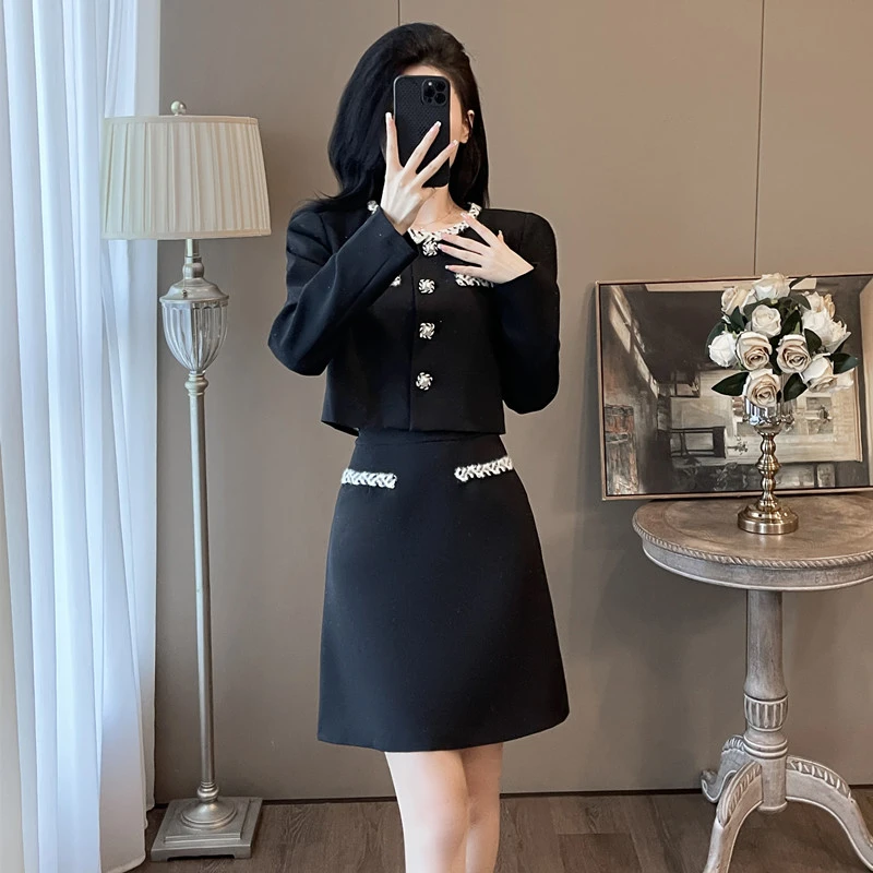 轻奢高级感时尚套装女秋季2024新款洋气小香风黑色外套短裙两件套