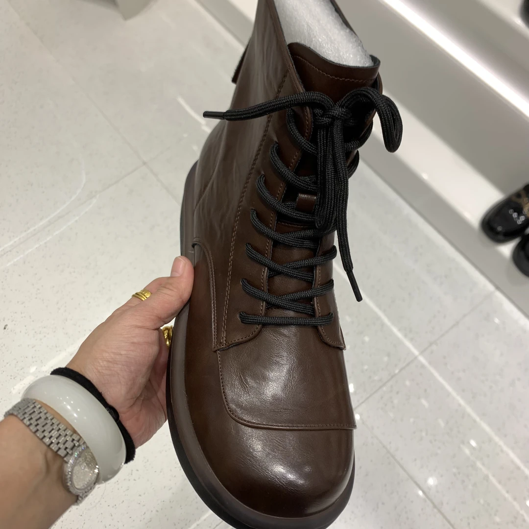 新款女士复古马丁靴