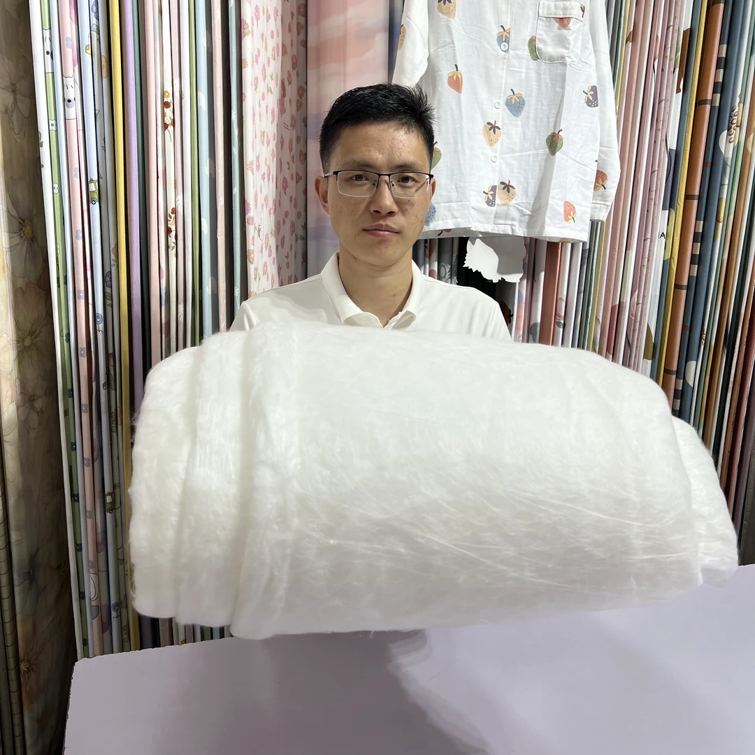 蚕丝一体胎、双宫蚕丝、无错层工艺、无痕包边工艺