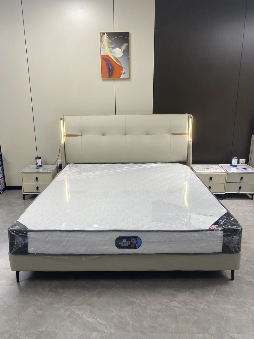 GB-T902现代简约设计真皮床主卧大床双人床婚床皮艺软床