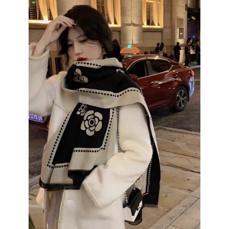 小香风山茶花波点围巾