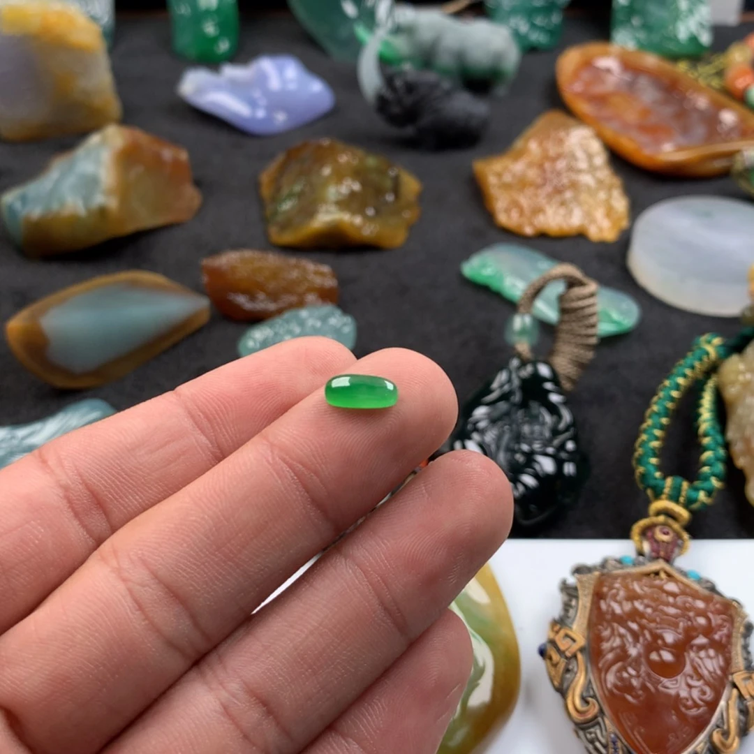【闪购商品】定制翡翠未镶嵌阿*