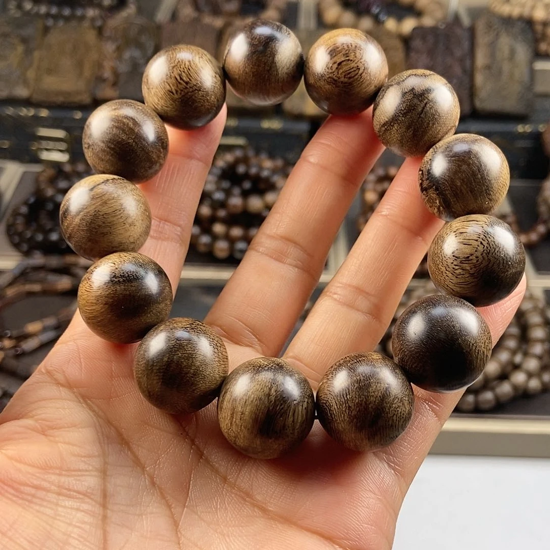沉香手串专****空越南芽庄白棋玉化留疤