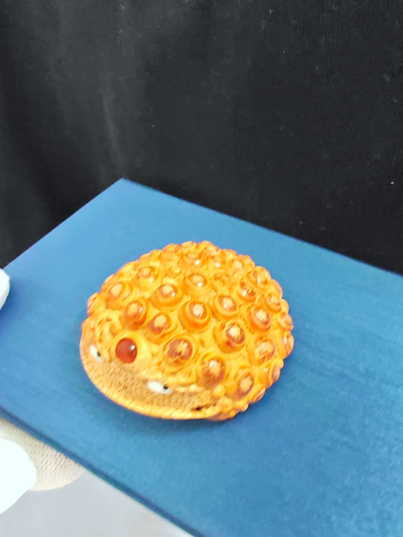 飞碟蟾   扁蟾  竹根雕