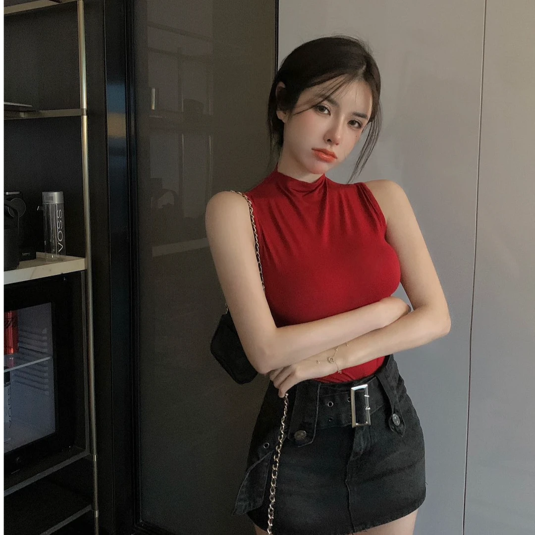 秋冬新款纯色高领磨毛保暖背心免穿内衣带胸垫修身显瘦无袖背心女