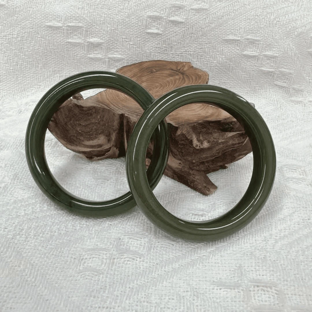 天然新疆若羌和田玉入门牛油果正装手镯，多样性发货拍一发一