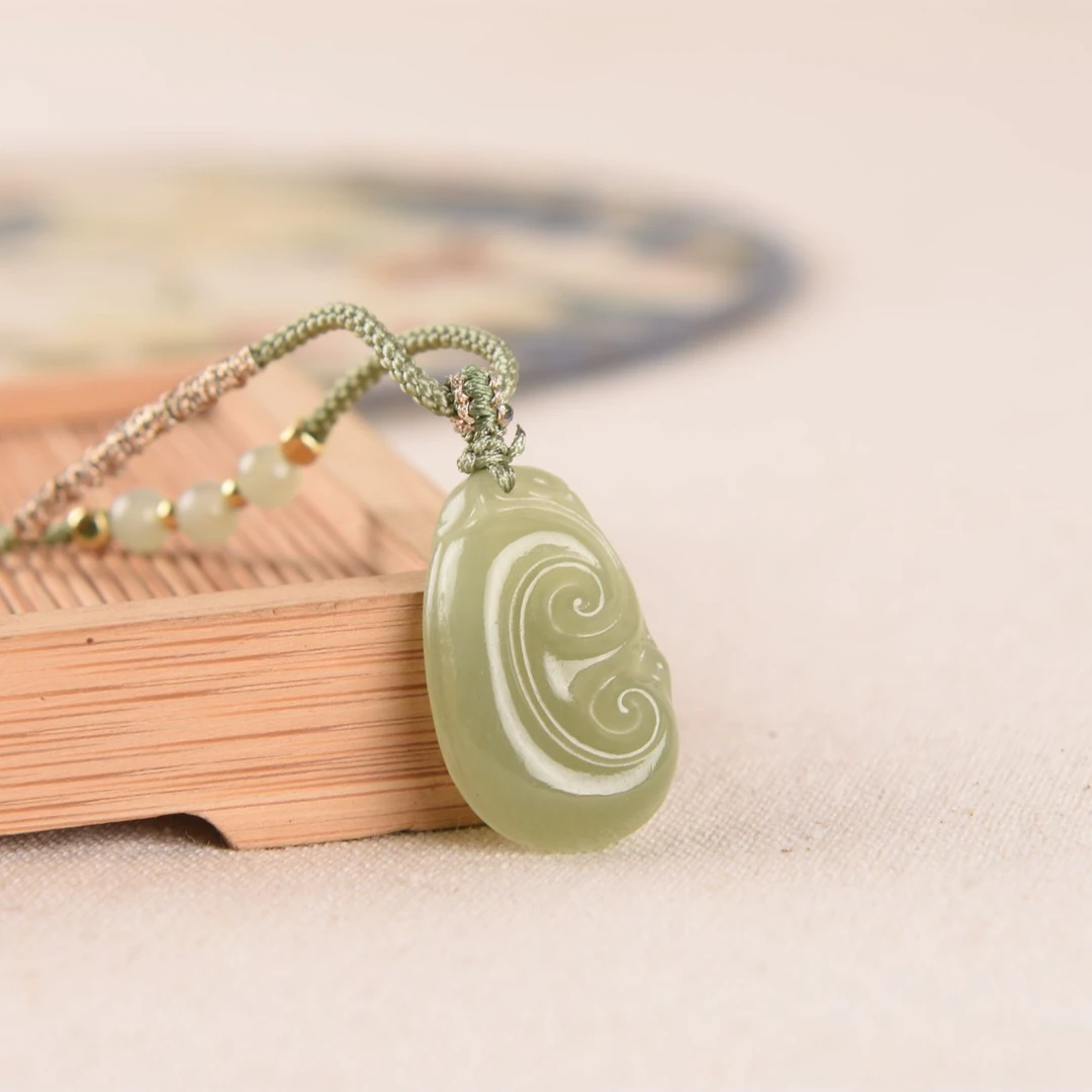 正品玉石天然和田玉小如意女款吊坠精致精雕气质百搭款多样性发货