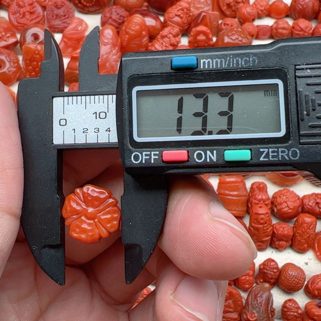 南红玛瑙配饰未镶嵌