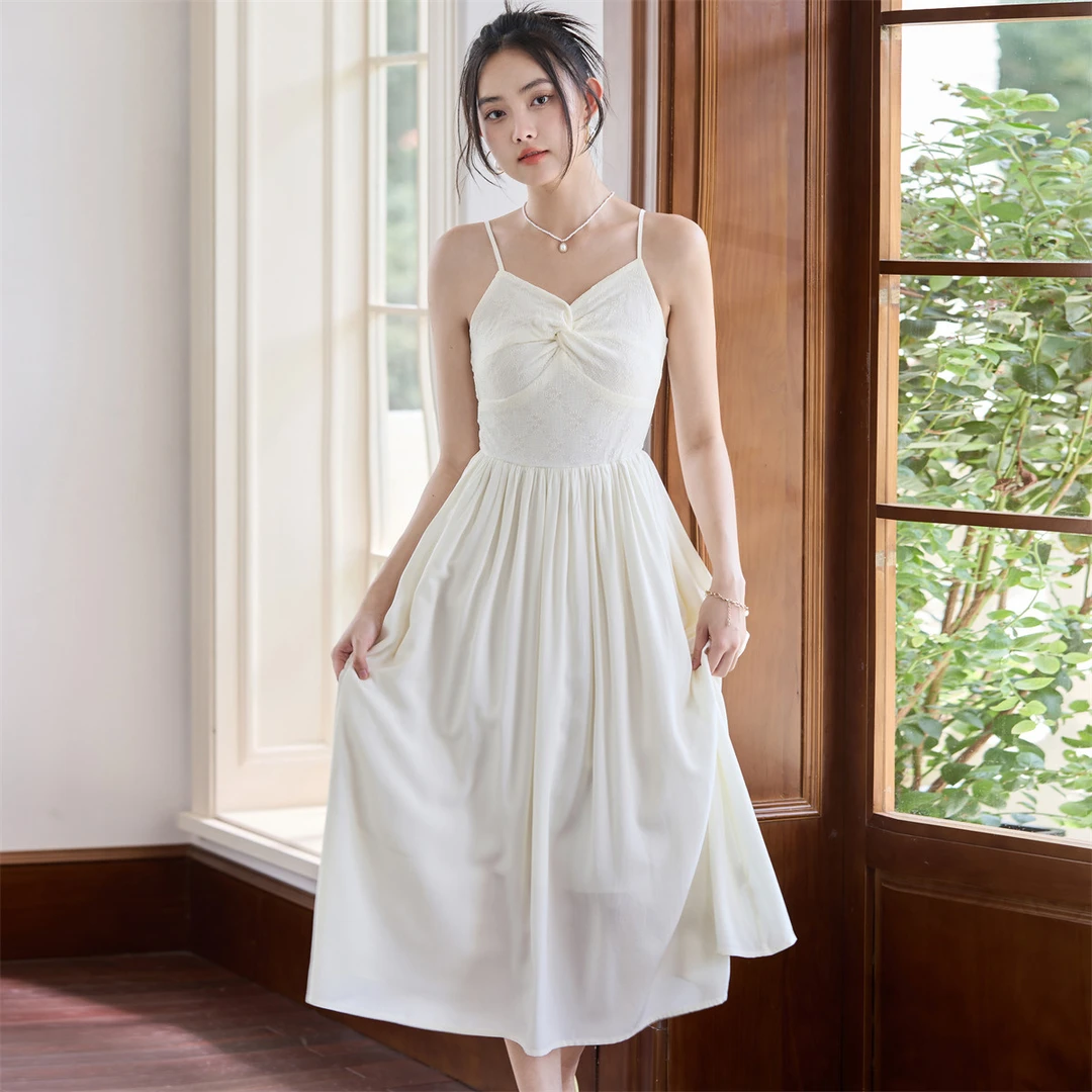诗萌法式仙女裙扭结提花抹胸吊带连衣裙2025夏季甜美气质显瘦长裙