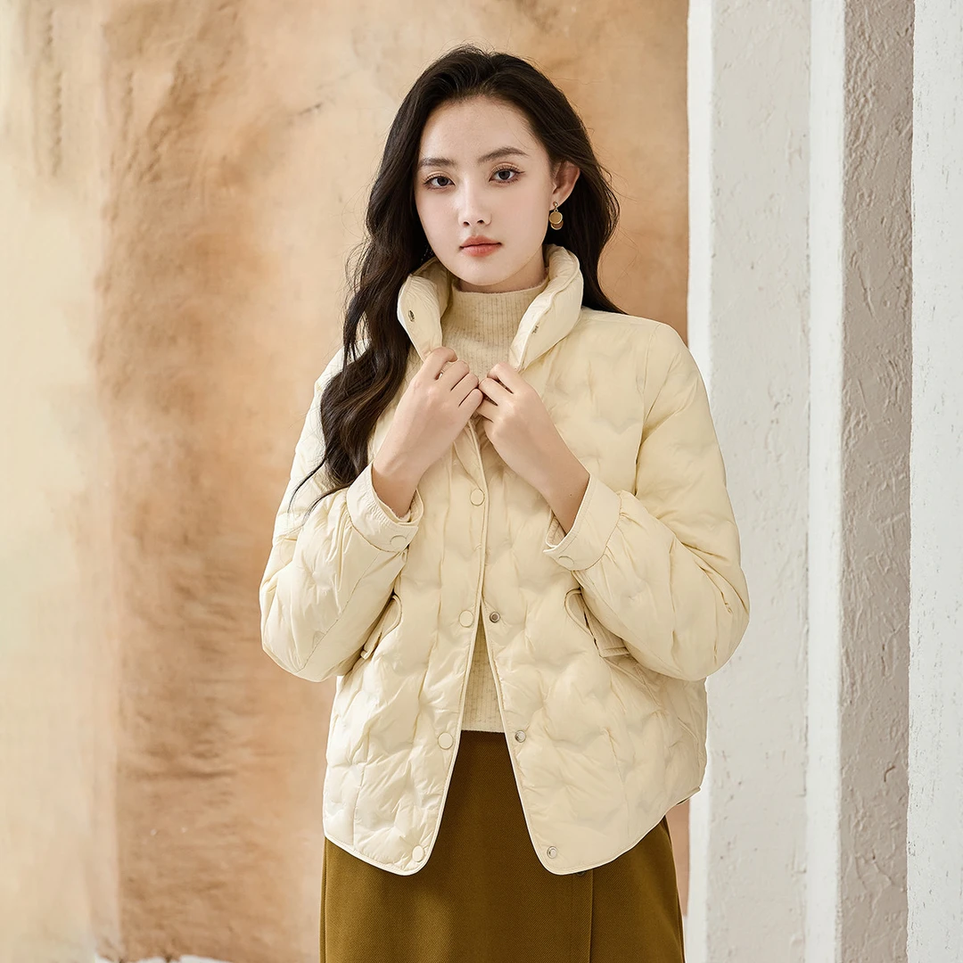 【90白鸭绒】冬季时尚立领舒适保暖轻盈显瘦短款轻薄羽绒服外套
