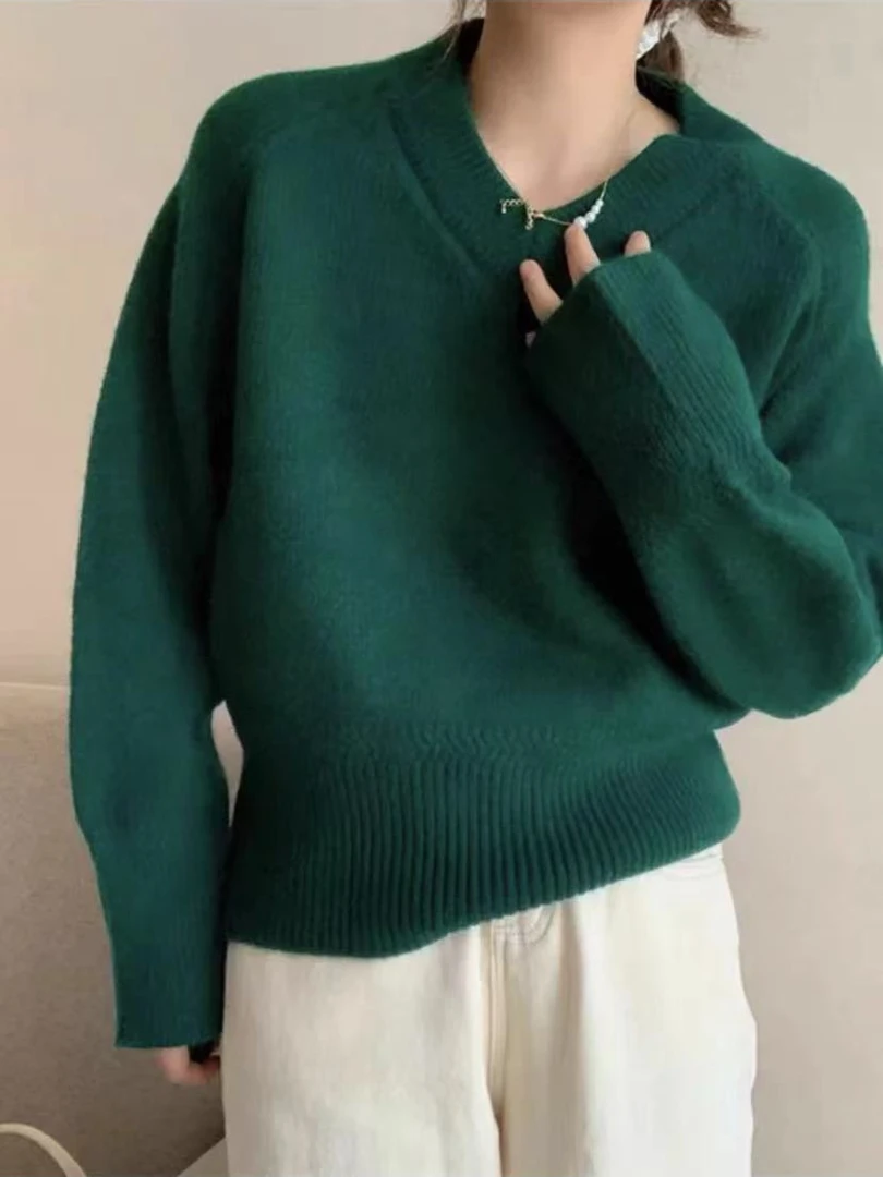 Y76691   秋冬季新款V领毛衣女宽松慵懒风针织打底衫女士上衣