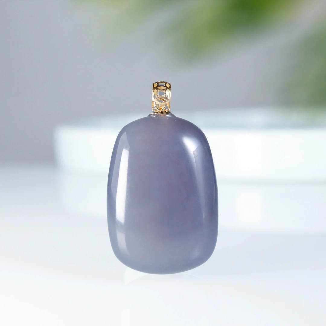 白玉世家18K金紫罗兰雕刻面包牌和田玉设计款成品（多样性发货）