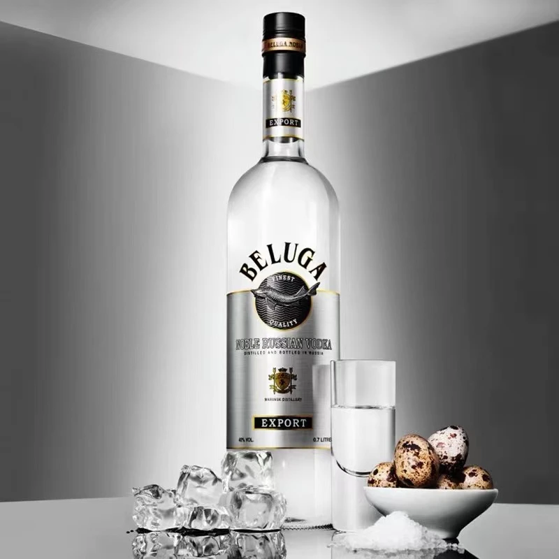 俄罗斯原装进口白鲸牌贵族系列金银鲟鱼伏特加配制酒500ml/瓶