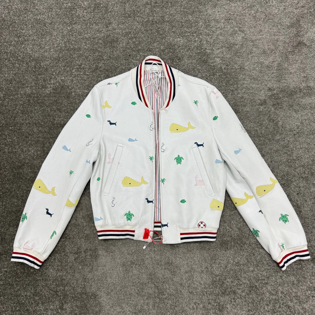 jp Thom Browne TB刺绣Logo皮衣外套 2码95新 轻微刮擦 10574775