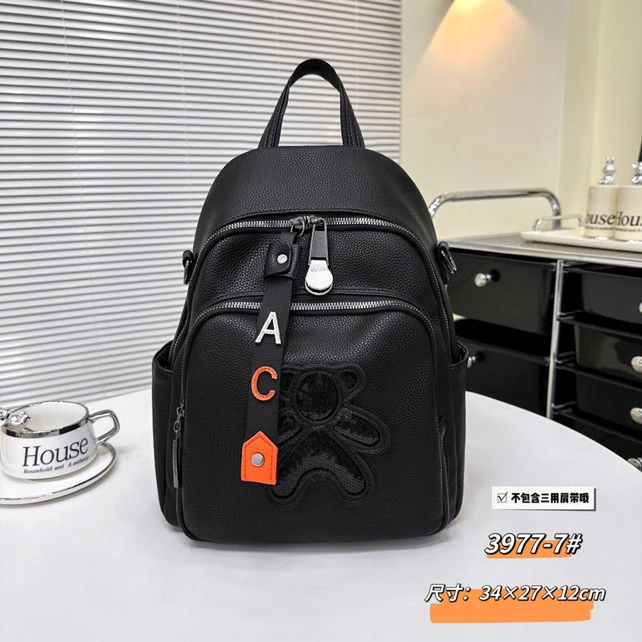 十年老店专注品质，休闲百搭学生黑色双肩背包ins女时尚肩带真皮