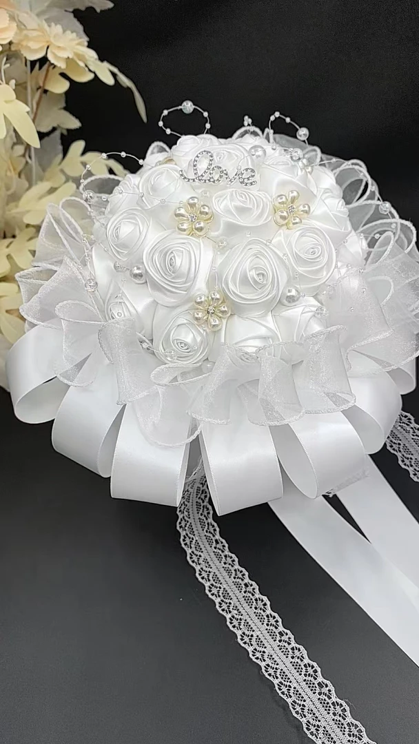 纯手工制作结婚手捧花珍珠蕾丝玫瑰花朵成品婚纱拍照用品新娘