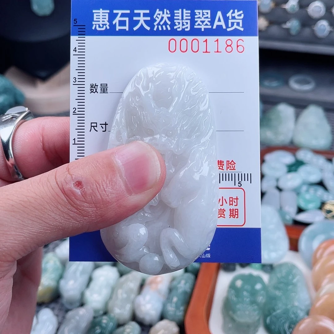 翡翠颈饰未镶嵌猫****)天然a货翡翠活口