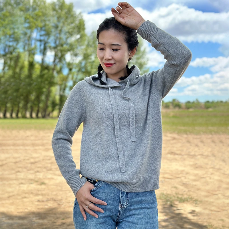 TALMUS/塔拉牧丝软糯亲肤山羊绒连帽系带女时尚保暖纯色针织套衫