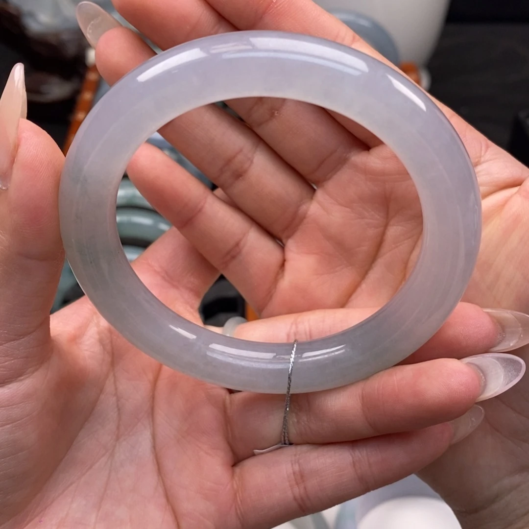 翡翠手镯未镶嵌天然