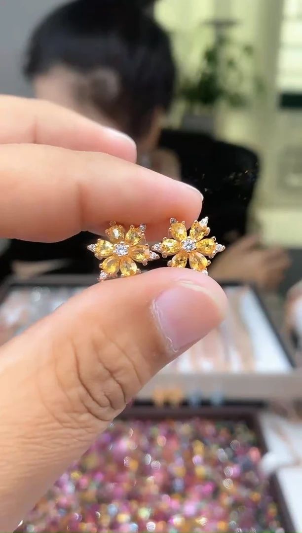 【闪购商品】碧玺耳钉银S925镶嵌2