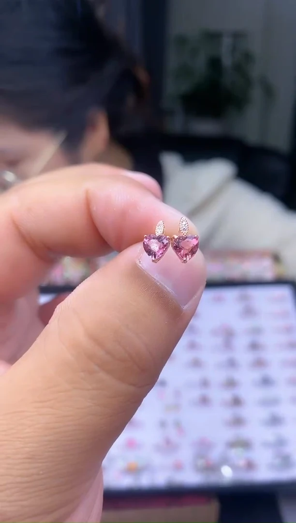 【闪购商品】碧玺耳钉银S925镶嵌2