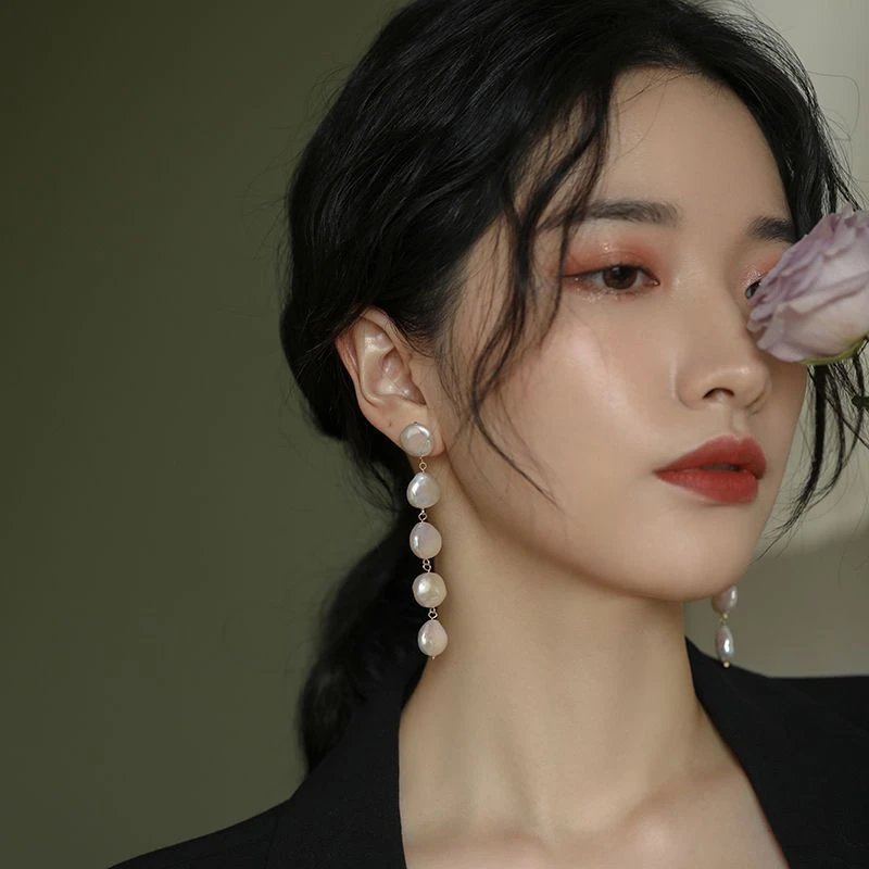 2024新款耳坠高级感女气质时尚珠珠耳环女设计感长款流苏耳饰耳钉