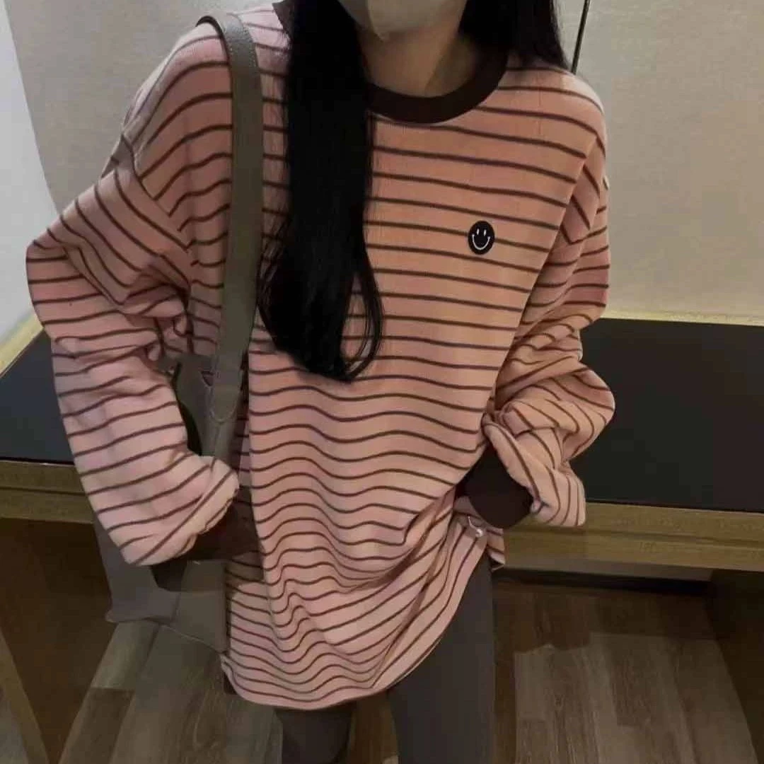 韵熹【熹熹】孕妇装秋冬德绒细条纹撞色拼接笑脸刺绣宽松上衣