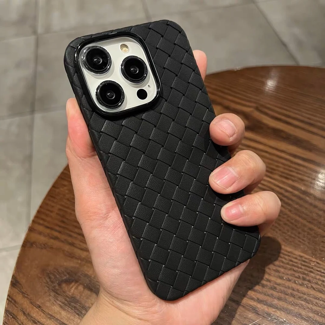 透气散热高级适用苹果16pro手机壳超薄iphone15promax编织13女17