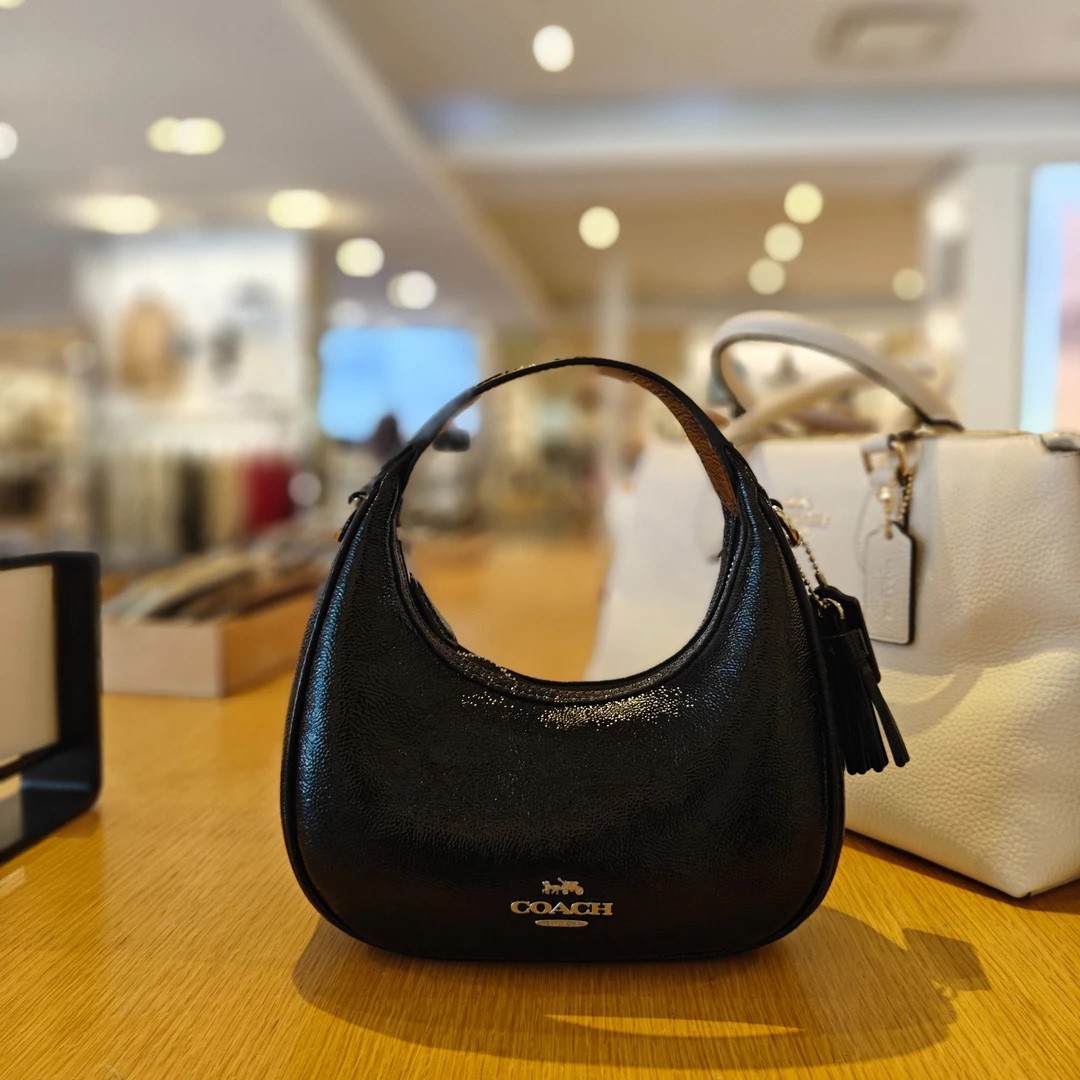 COACH/蔻驰 新款carmen 20女士迷你手提包斜挎包 19.6x10x6.5CM