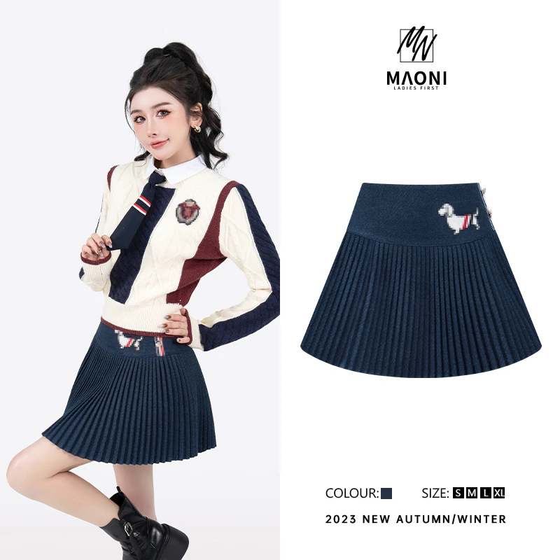 毛妮LADIESFIRST【小狗刺绣】热力感冬学院风外穿防走光短裤裙D8982